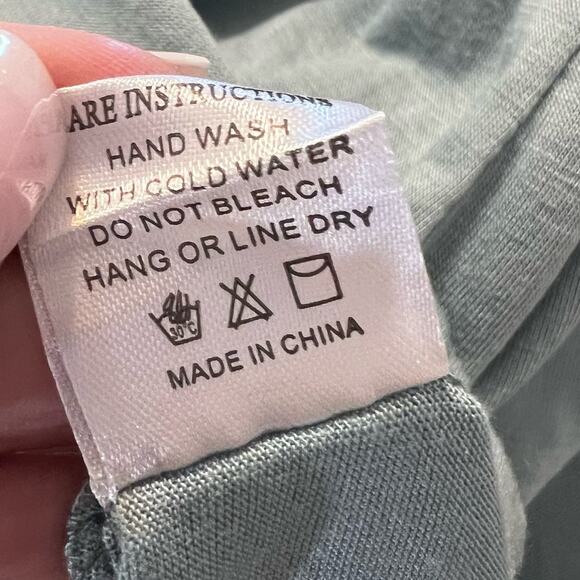 Grace & Emma sz. medium Floral Tee soft girl, floral, casual, every day  2666 - Picture 8 of 8